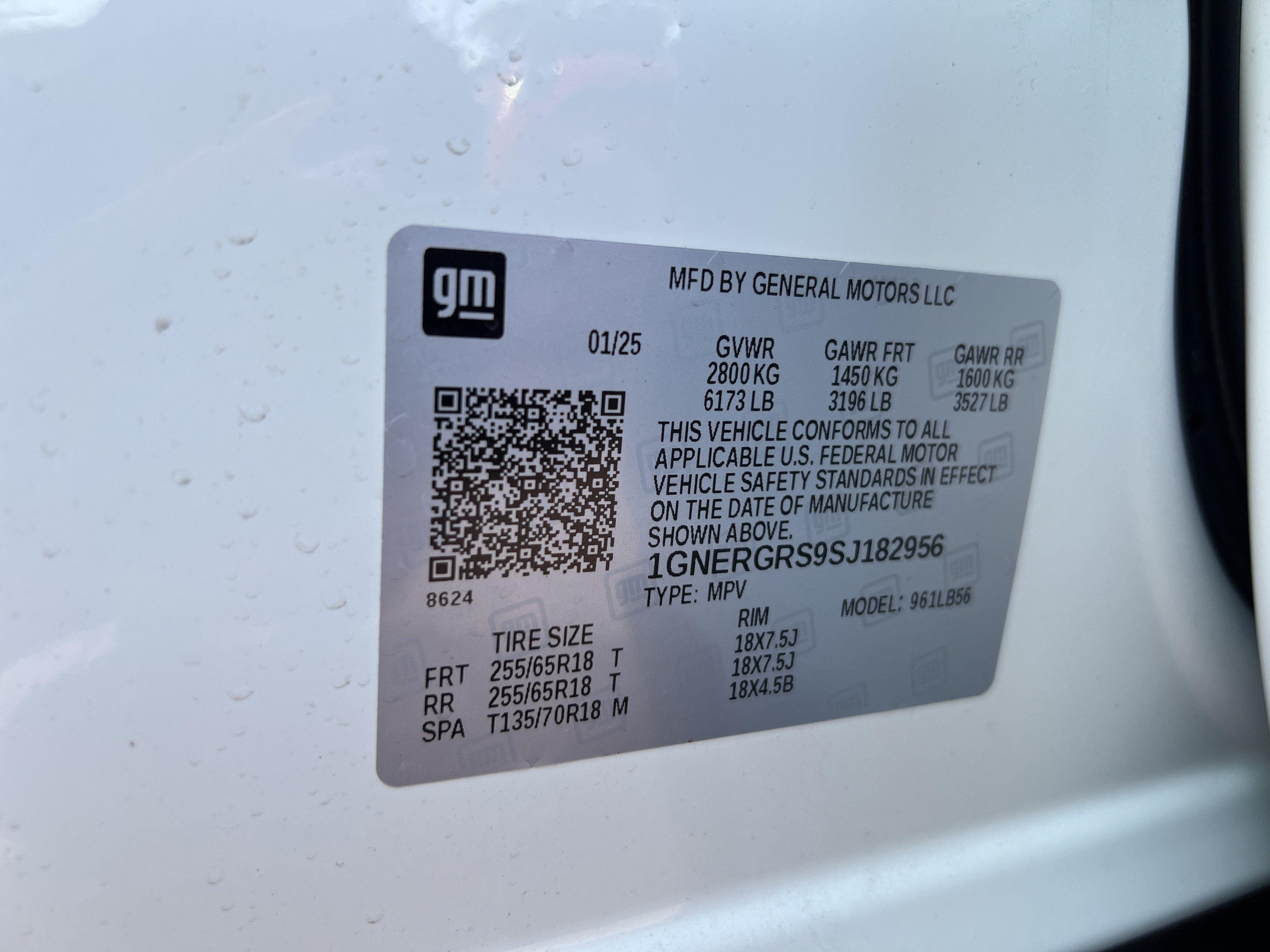 Used 2025 Chevrolet Traverse LT FWD image 34