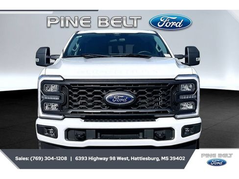 Used 2024 Ford F250 XL w/ STX Appearance Package AWD/4WD image 3