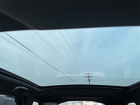 Used 2019 Land Rover Discovery Sport HSE Luxury image 22