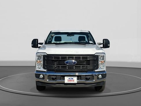 New 2025 Ford F250 XL w/ XL Chrome Package image 3
