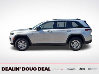 Used 2023 Jeep Grand Cherokee Laredo video 2