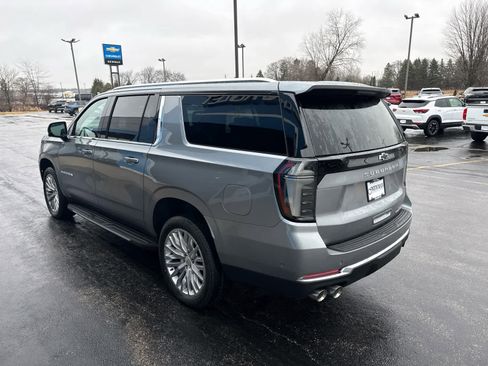 New 2026 Chevrolet Suburban Premier w/ Sun And Tow Package AWD/4WD image 8