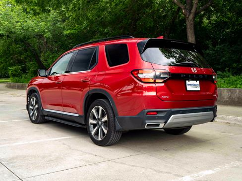 Certified 2024 Honda Pilot Elite image 7