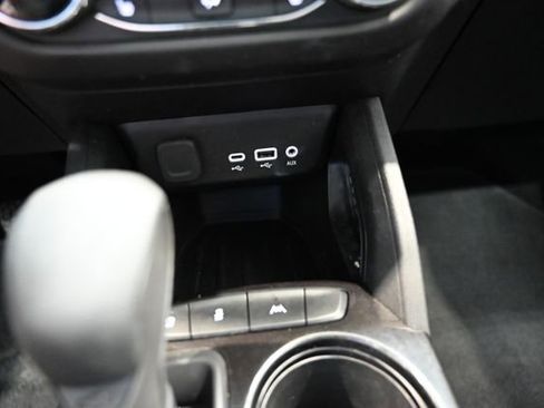 Used 2023 Chevrolet TrailBlazer LT FWD image 20