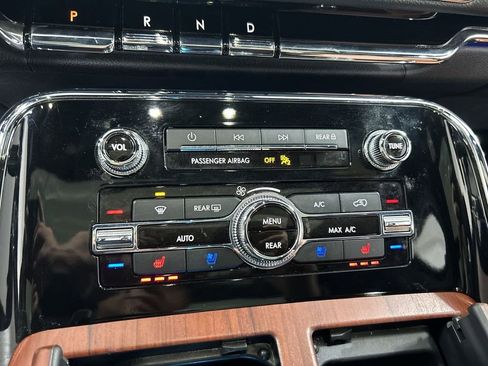 Used 2021 Lincoln Navigator L Reserve image 17