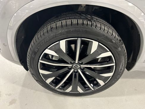 Used 2026 Volvo XC90 B6 Ultra w/ Protection Package image 8