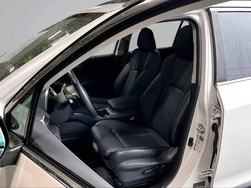 Used 2024 Subaru Outback Limited w/ Popular Package #2 AWD/4WD image 11