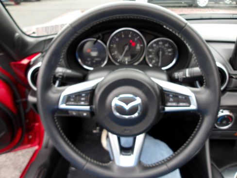Used 2022 MAZDA MX-5 Miata Grand Touring image 17