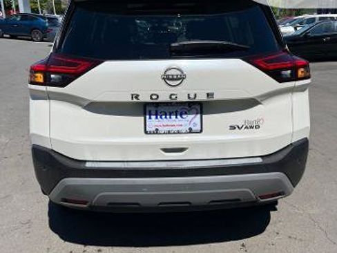 Certified 2023 Nissan Rogue SV w/ SV Premium B Package AWD/4WD image 4