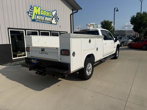Used 2024 Chevrolet Silverado 2500 LT w/ Convenience Package AWD/4WD image 6
