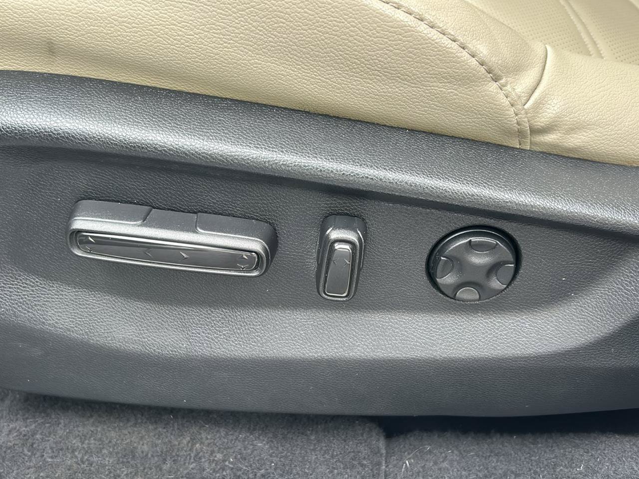 Used 2020 Honda CR-V Touring image 15