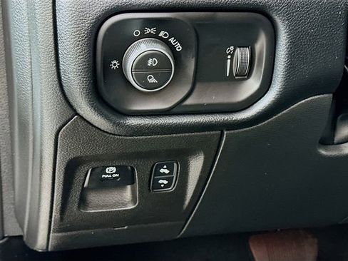 Used 2022 RAM 1500 Big Horn AWD/4WD image 11
