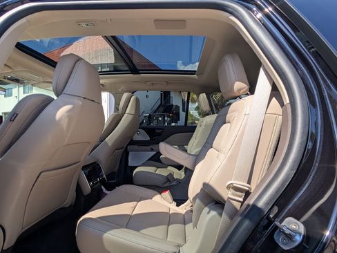 Certified 2024 Lincoln Aviator Reserve w/ Equipment Group 201A RWD image 13