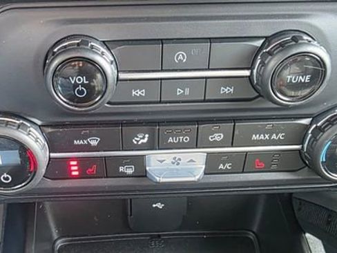 Used 2023 Ford Bronco Big Bend image 21