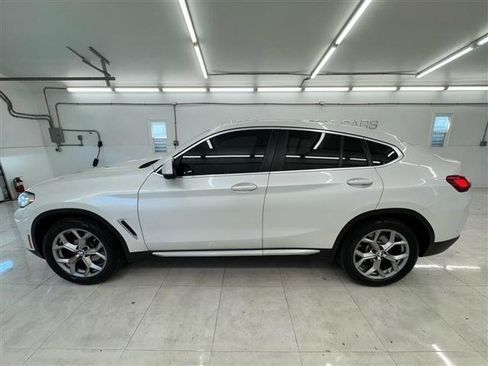 Used 2023 BMW X4 xDrive30i w/ Parking Assistance Package AWD/4WD image 11