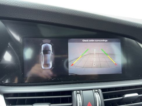 Used 2023 Alfa Romeo Giulia Veloce image 18