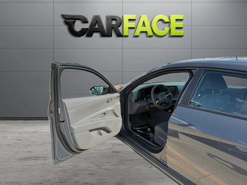 Used 2023 Hyundai Elantra SEL FWD image 14