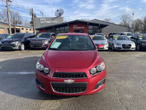 Used 2016 Chevrolet Sonic LT image 3