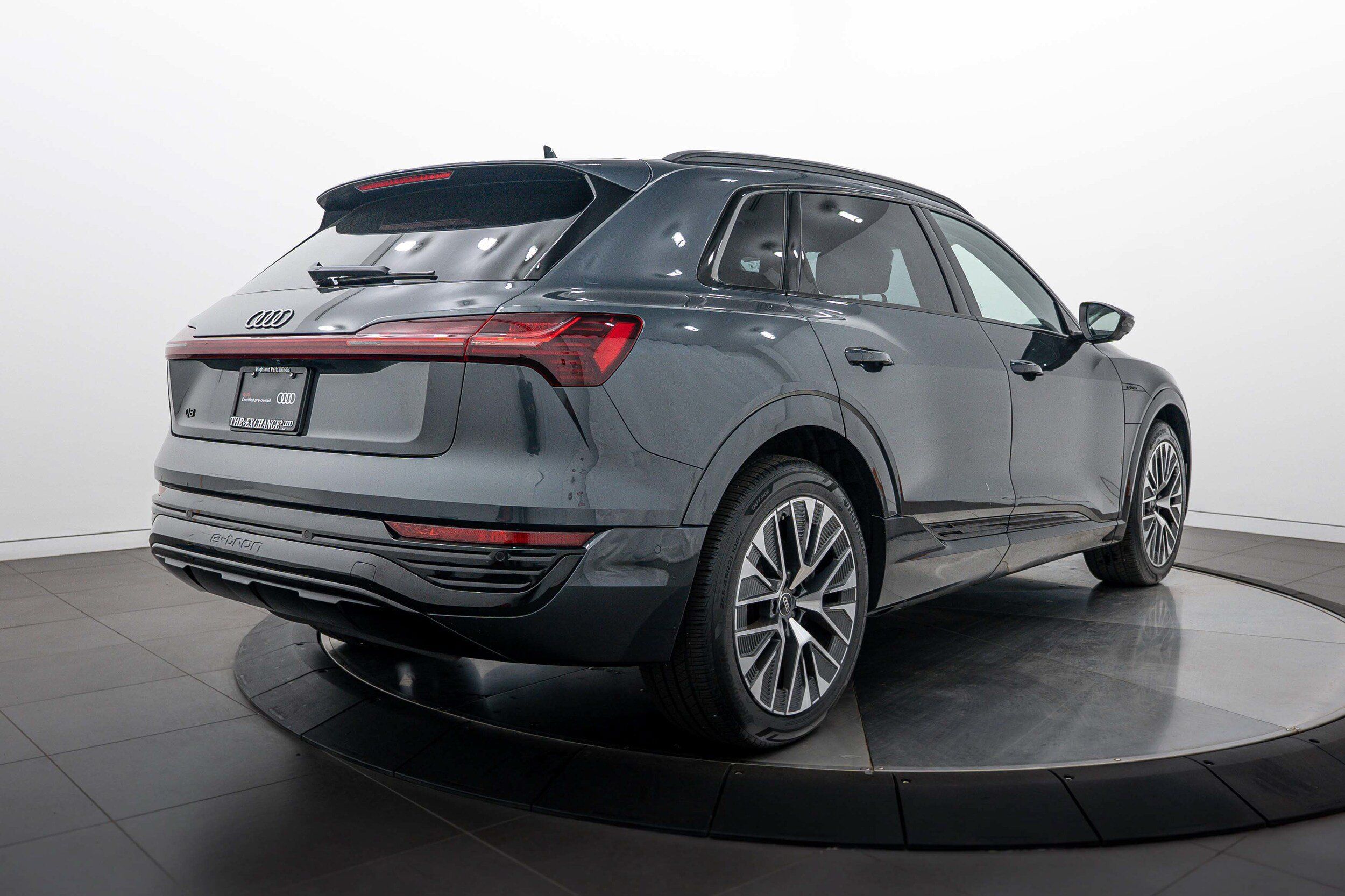 Certified 2024 Audi Q8 e-tron Prestige w/ Prestige Package AWD/4WD image 4