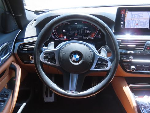 Used 2023 BMW 530i w/ M Sport Package RWD image 6