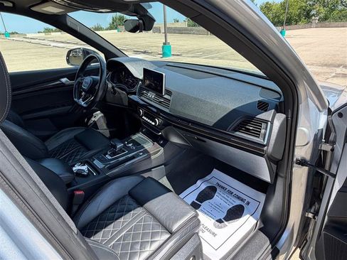 Used 2019 Audi SQ5 Prestige AWD/4WD image 36