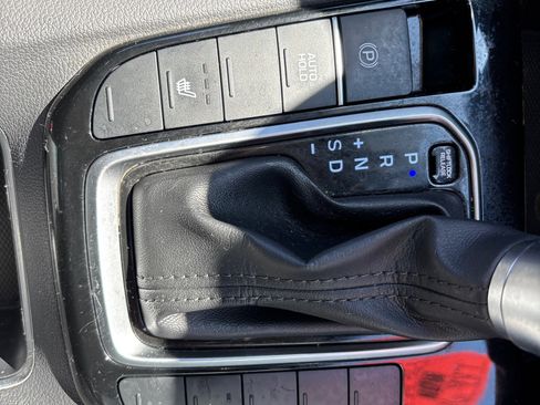 Used 2022 Hyundai Ioniq SE image 25