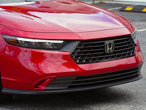 Used 2024 Honda Accord EX image 12