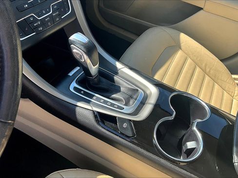 Used 2016 Ford Fusion SE w/ Equipment Group 202A image 15