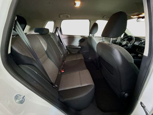 Used 2022 Nissan Rogue S image 27