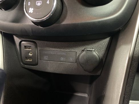 Certified 2020 Chevrolet Trax LT w/ LT Convenience Package image 23