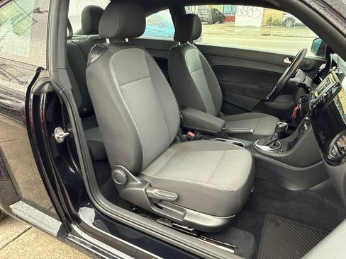 Used 2017 Volkswagen Beetle 1.8T S image 22