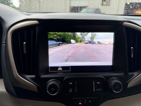 Used 2024 GMC Terrain Denali AWD/4WD image 16
