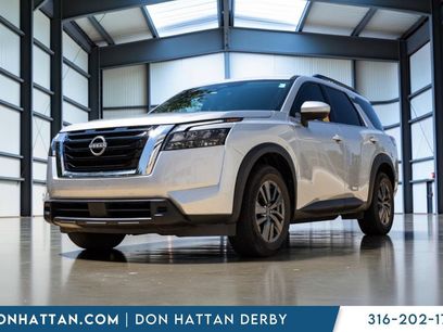 Used 2023 Nissan Pathfinder SV