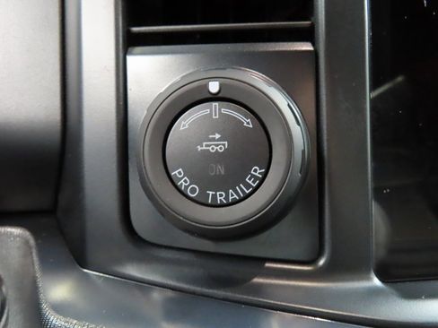 Used 2025 Ford F250 Platinum w/ FX4 Off-Road Package image 67