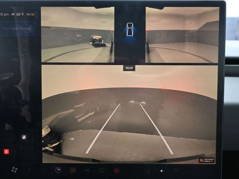 Used 2024 Tesla Cybertruck AWD Crew Cab image 15