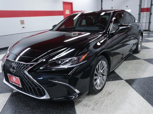 Used 2022 Lexus ES 350 Ultra Luxury w/ Accessory Package 2 FWD image 5