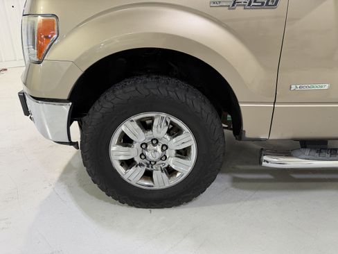 Used 2012 Ford F150 XLT w/ XLT Chrome Pkg image 9