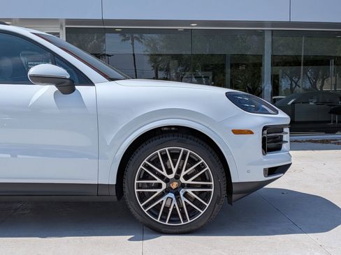 New 2026 Porsche Cayenne image 11