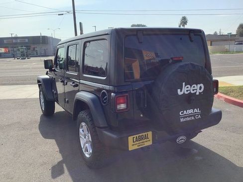 Used 2018 Jeep Wrangler Unlimited Sport S image 20
