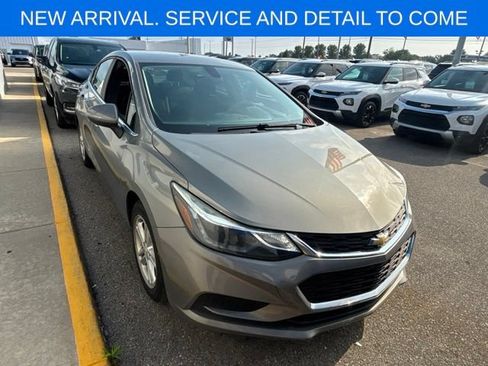 Certified 2017 Chevrolet Cruze LT w/ Convenience Package FWD image 6