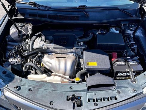 Used 2014 Toyota Camry SE w/ Leather Package FWD image 30