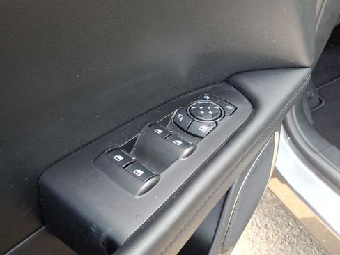 Used 2023 Lincoln Nautilus Reserve image 14