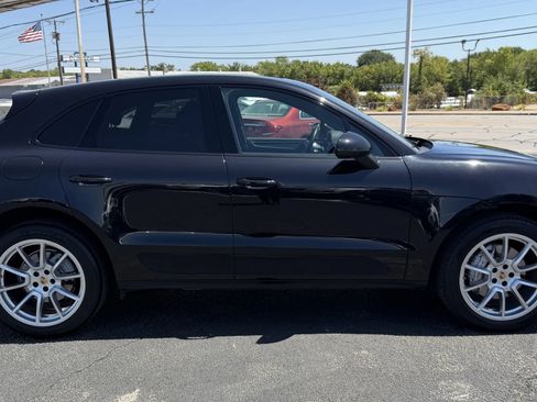 Used 2017 Porsche Macan S AWD/4WD image 8