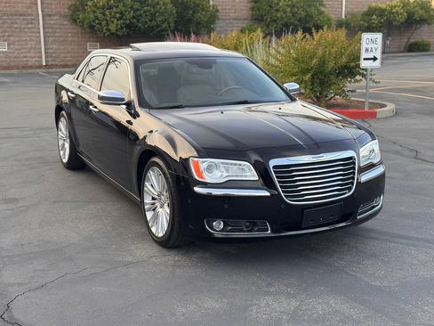 Used 2011 Chrysler 300 C w/ Sound Group RWD image 8