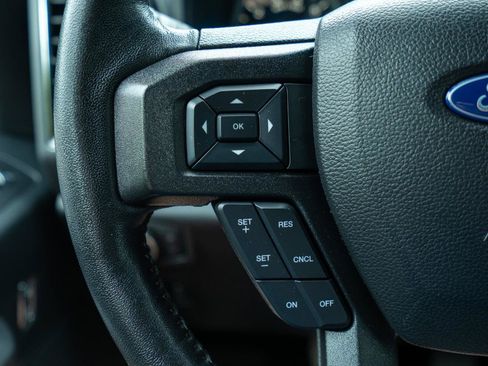 Used 2018 Ford F150 XLT w/ Equipment Group 302A Luxury AWD/4WD image 16