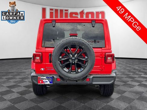 Used 2025 Jeep Wrangler Unlimited Sahara w/ Safety Group AWD/4WD image 5
