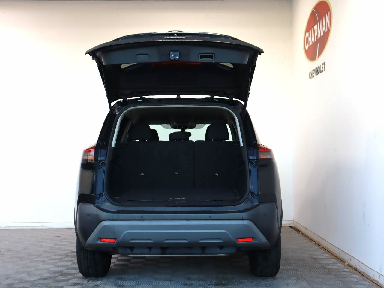 Used 2023 Nissan Rogue S AWD/4WD image 5