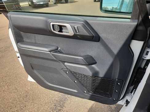 New 2025 Ford Bronco Badlands image 15