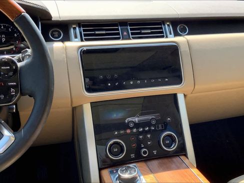 Used 2019 Land Rover Range Rover Supercharged image 6