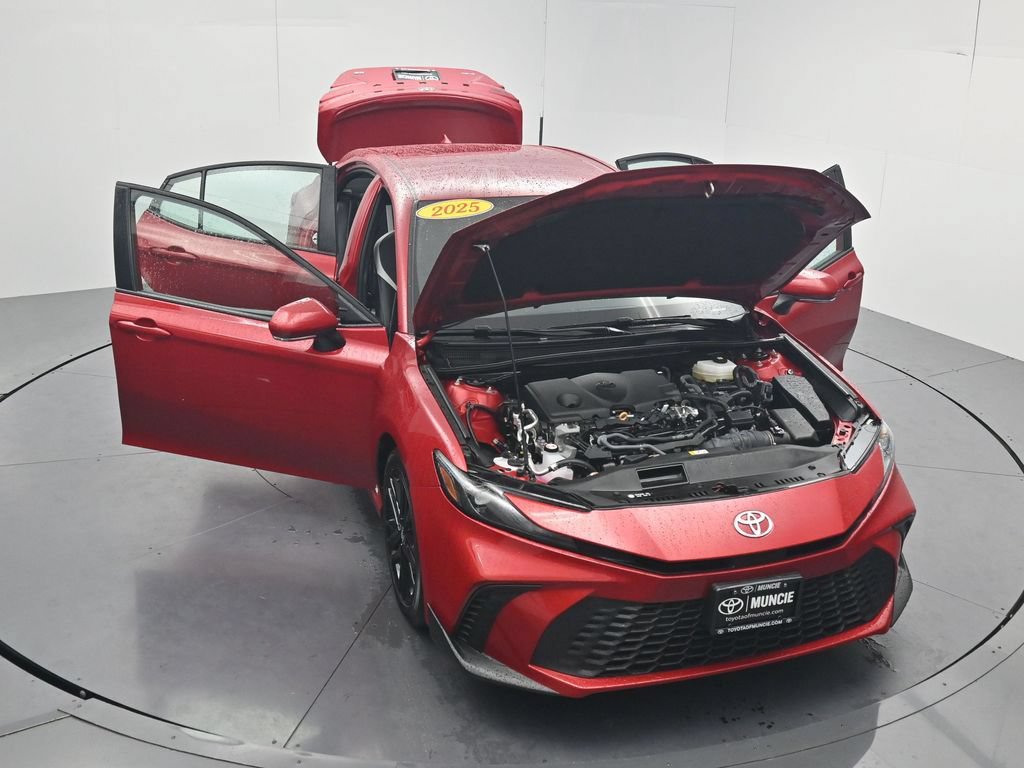 Used 2025 Toyota Camry SE FWD image 61